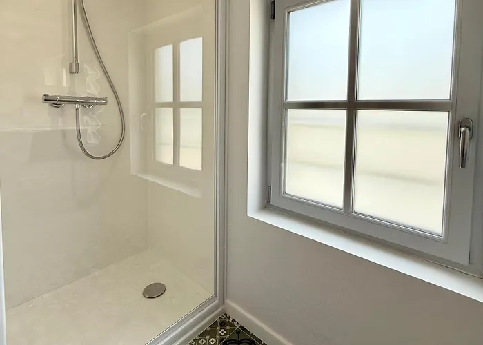 Jolie M'home, Le Puy Du Fou, 15 Pers, 7 Ch, 5 Sde, 5 Wc